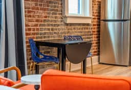 Funky Bungalow: Unit 2