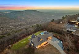 Pinnacle Lodge