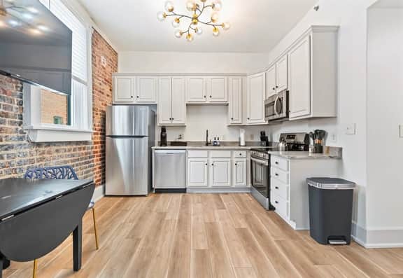 Funky Bungalow: Unit 2