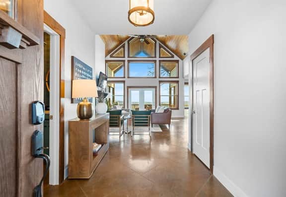 Pinnacle Lodge