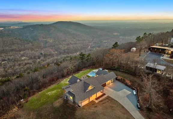 Pinnacle Lodge